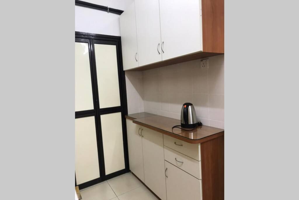 Ken1606 Home - Centre Of Kb, Wifi, 6 To 8 Pax Kota Bahru Luaran gambar